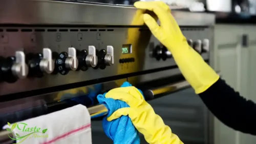 Natural oven cleaner fizzing reaction between baking soda and vinega