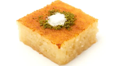 مكونات البسبوسة وطريقة عملها بأنواعها